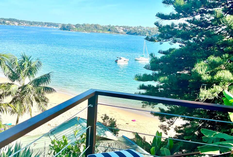 Charming Coastal Hideaway Near Royal National Park - Bundeena, Australia