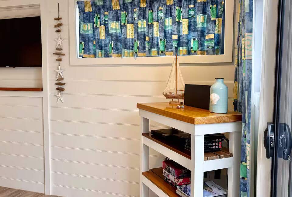 Charming Coastal Hideaway Near Royal National Park - Bundeena, Australia