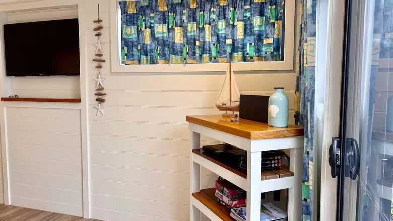 Charming Coastal Hideaway Near Royal National Park - Bundeena, Australia