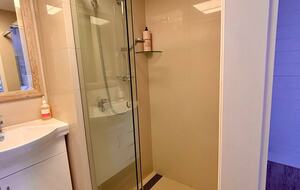 Charming Coastal Hideaway Near Royal National Park - Bundeena, Australia