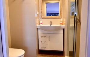 Charming Coastal Hideaway Near Royal National Park - Bundeena, Australia