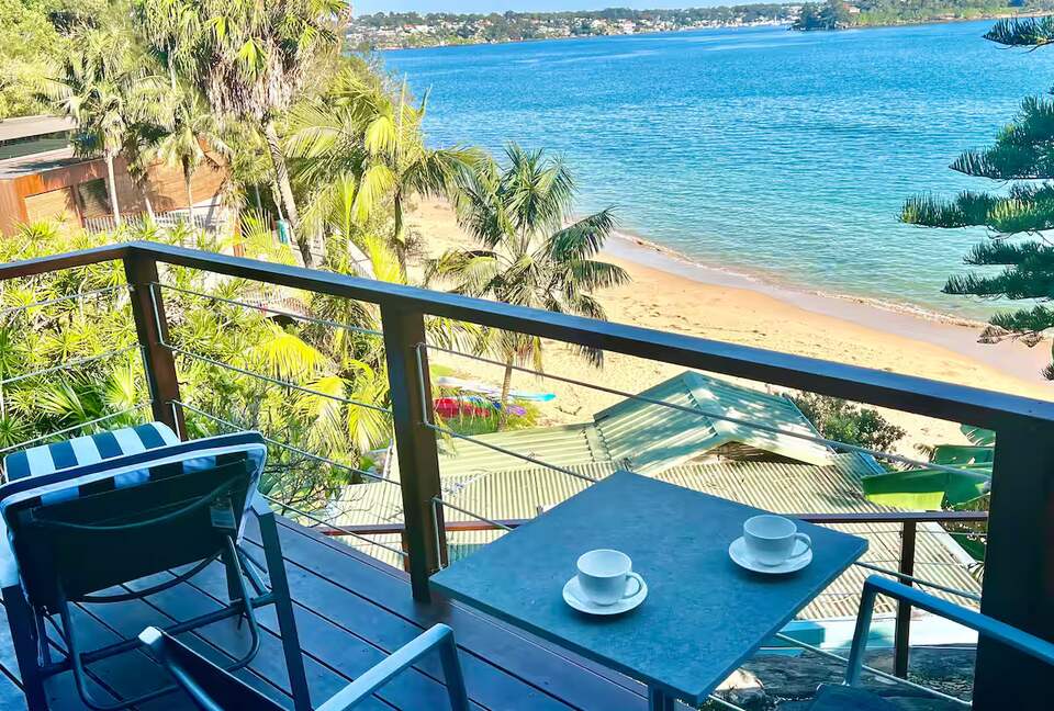 Charming Coastal Hideaway Near Royal National Park - Bundeena, Australia