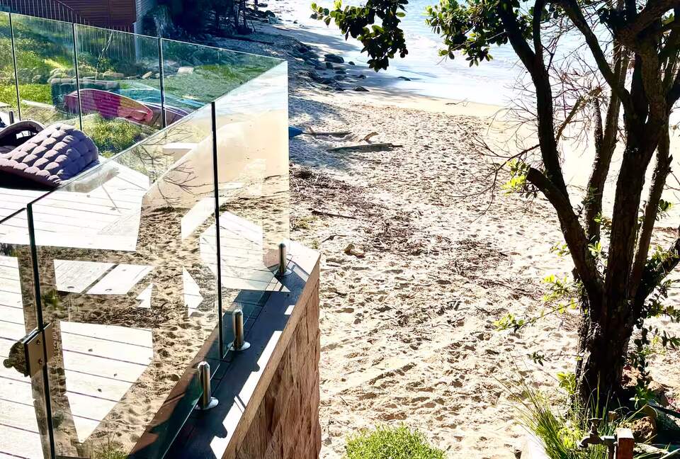 Charming Coastal Hideaway Near Royal National Park - Bundeena, Australia