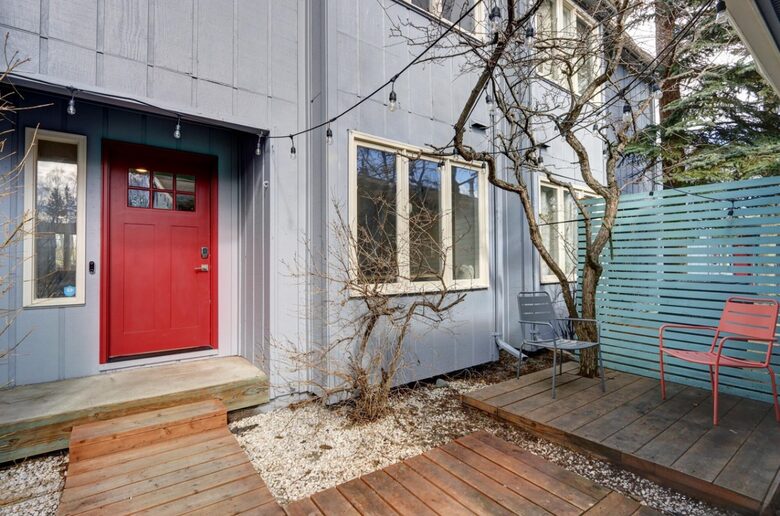 Bright & Comfortable Anchorage Escape - Anchorage, Alaska