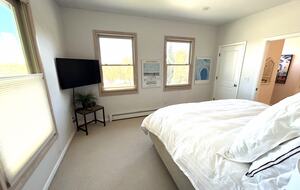 Master bedroom - King