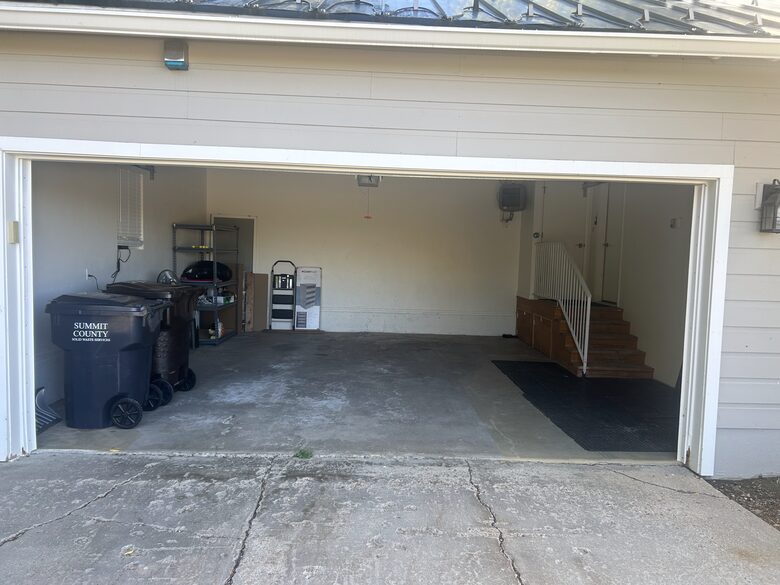 Garage - fits an SUV or truck with no lift