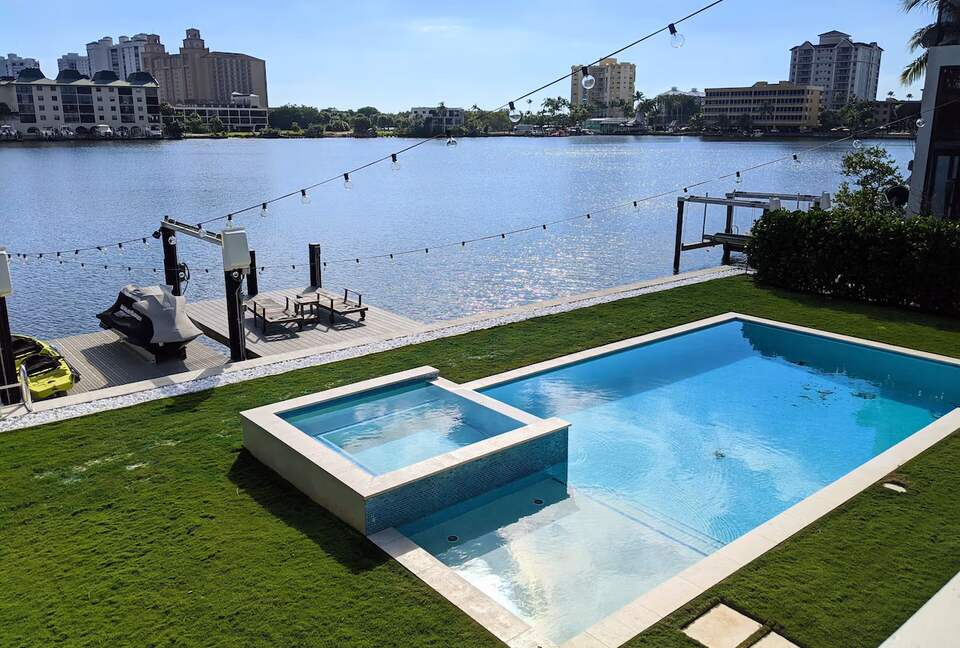 Vanderbilt Lagoon Elegance | Sunsets and Sophistication - Naples, Florida