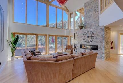 Elegant Foothills Escape Minutes from Pearl Street - Boulder, Colorado