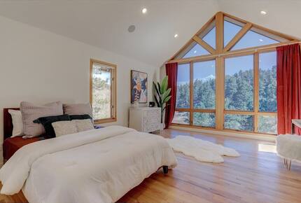 Elegant Foothills Escape Minutes from Pearl Street - Boulder, Colorado