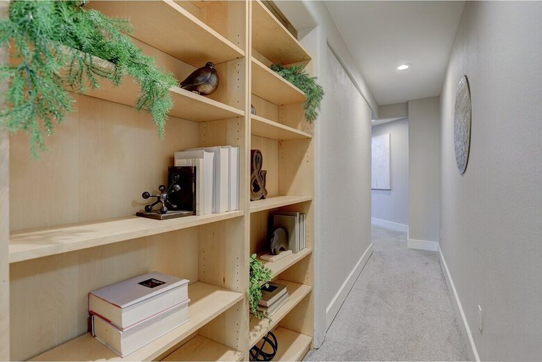 Elegant Foothills Escape Minutes from Pearl Street - Boulder, Colorado