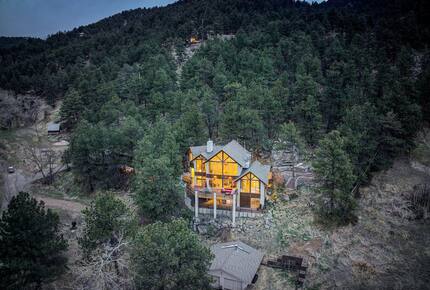 Elegant Foothills Escape Minutes from Pearl Street - Boulder, Colorado