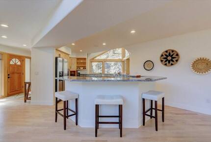 Elegant Foothills Escape Minutes from Pearl Street - Boulder, Colorado