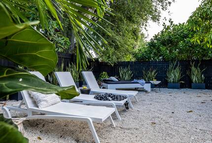 Stylish 2BR Miami Retreat with Botanical Interiors & Backyard Oasis - Miami, Florida