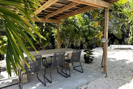 Stylish 2BR Miami Retreat with Botanical Interiors & Backyard Oasis - Miami, Florida