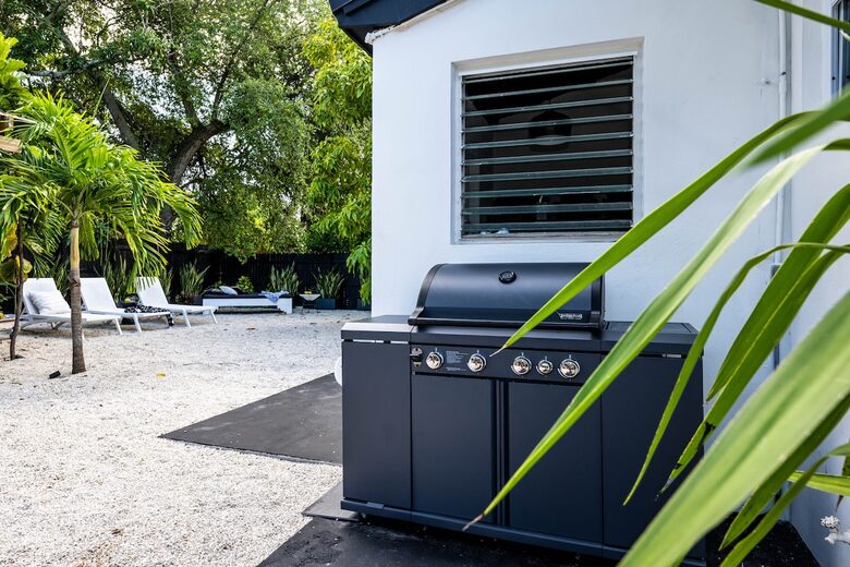 Stylish 2BR Miami Retreat with Botanical Interiors & Backyard Oasis - Miami, Florida