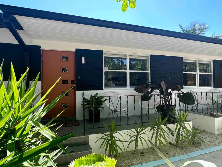 Stylish 2BR Miami Retreat with Botanical Interiors & Backyard Oasis - Miami, Florida