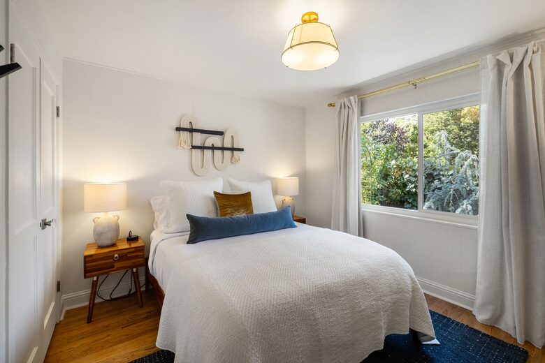 Sunny Solarium Retreat in the Heart of Reno - Reno, Nevada