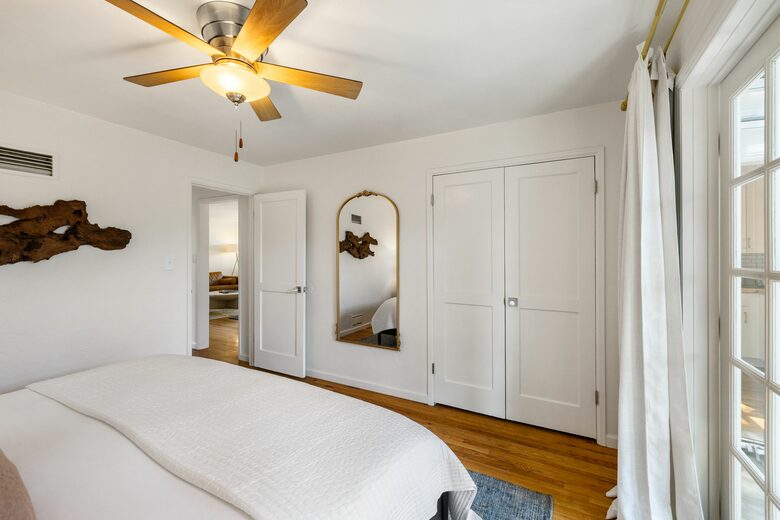 Sunny Solarium Retreat in the Heart of Reno - Reno, Nevada