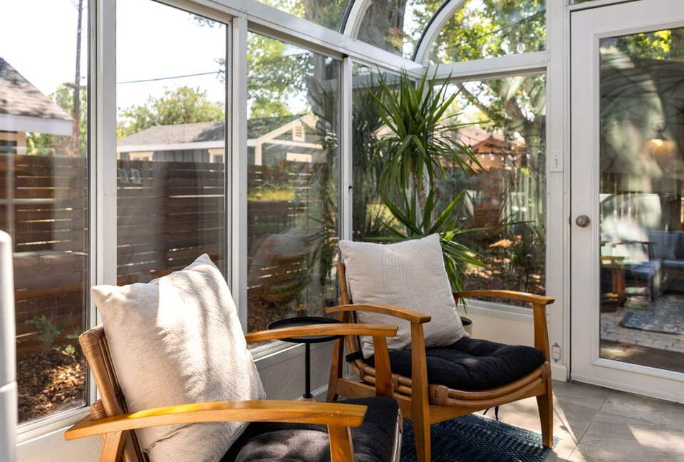 Sunny Solarium Retreat in the Heart of Reno - Reno, Nevada