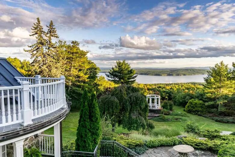 Easter's First Blooms at the Estate and Late April Exclusive Tulip Extravaganza - Woodstock, New York