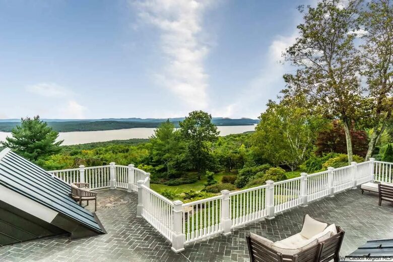 Easter's First Blooms at the Estate and Late April Exclusive Tulip Extravaganza - Woodstock, New York