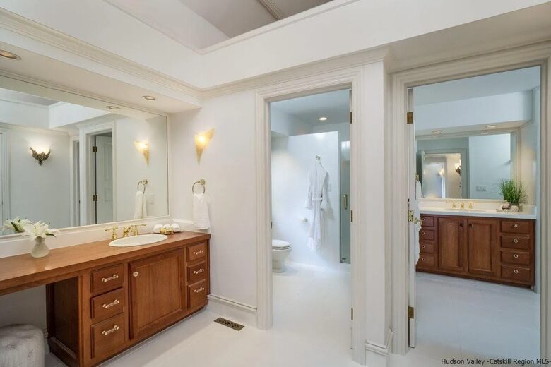 Easter's First Blooms at the Estate and Late April Exclusive Tulip Extravaganza - Woodstock, New York