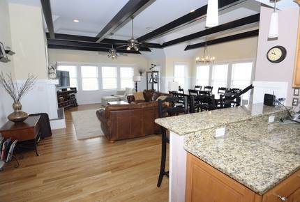The Midas Touch Beach Villa - Outer Banks - Duck, North Carolina