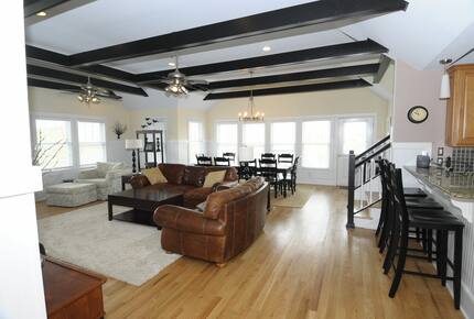 The Midas Touch Beach Villa - Outer Banks - Duck, North Carolina
