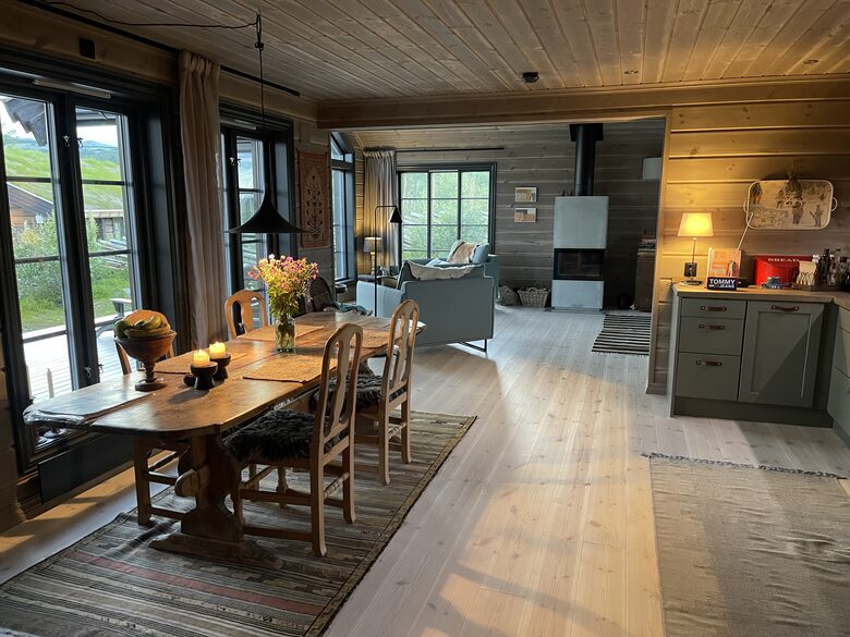 Scandinavian Elegance with Mountain & Lake Vistas - Hemsedal Municipality, Norway