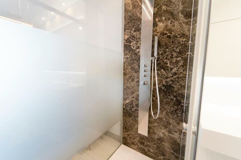 Seaside Sophistication in a Private Luxury Community - Alicante, Spain