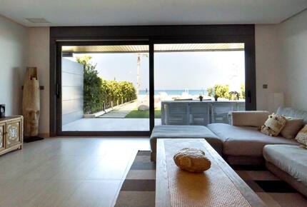 Seaside Sophistication in a Private Luxury Community - Alicante, Spain