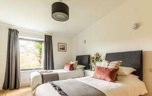 A Contemporary Haven in the Rolling Hills of Somerset - Bath, United Kingdom