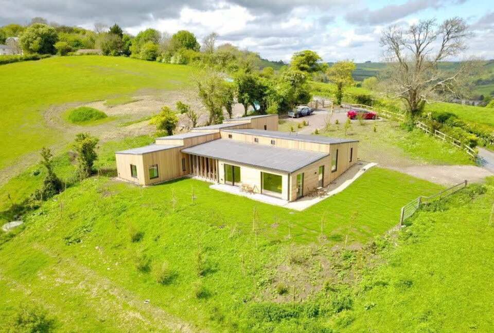 A Contemporary Haven in the Rolling Hills of Somerset - Bath, United Kingdom