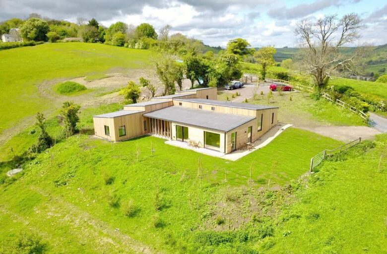 A Contemporary Haven in the Rolling Hills of Somerset - Bath, United Kingdom