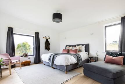 A Contemporary Haven in the Rolling Hills of Somerset - Bath, United Kingdom