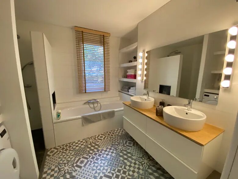 Elegant Hillside Retreat in Aix-en-Provence - Aix-en-Provence, France