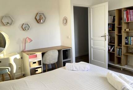 Elegant Hillside Retreat in Aix-en-Provence - Aix-en-Provence, France