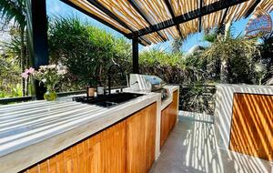 Sibu Sibu Villa - 6 Bedrooms Villa with Ocean View - Badung, Indonesia