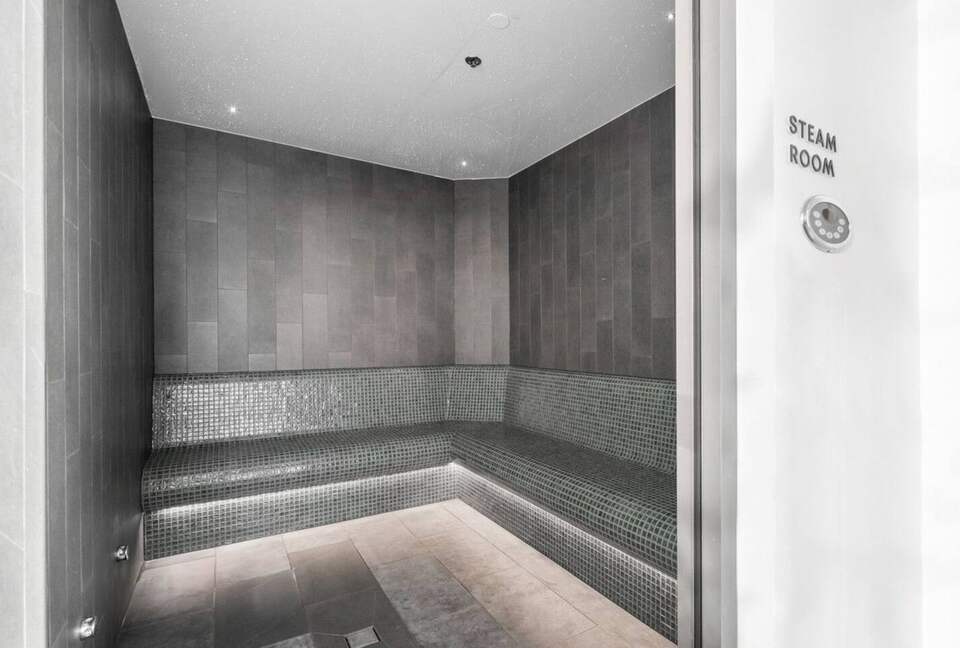 Luxury High-Rise Escape at Queen’s Wharf | Level 60 Living - Brisbane, Australia