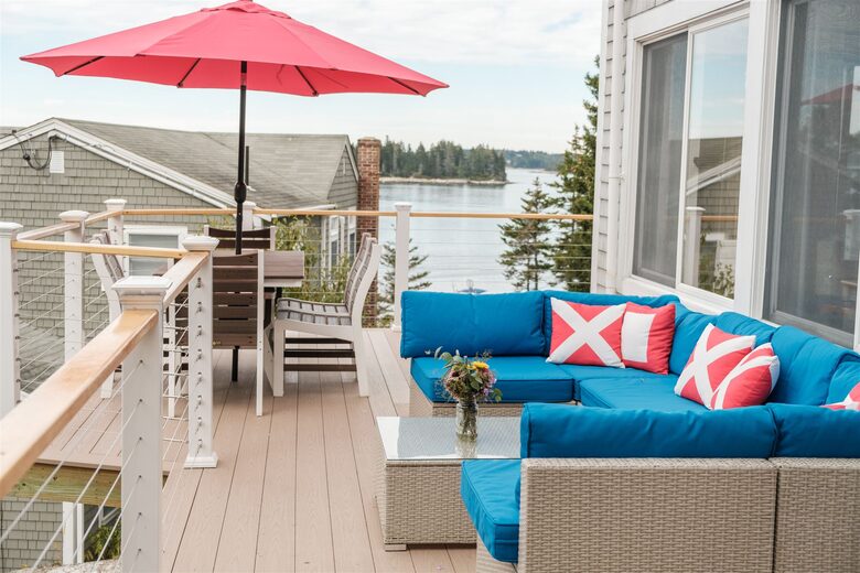 Charming 4-Bed Cottage with Bay Views near Boothbay Harbor - Southport, Maine