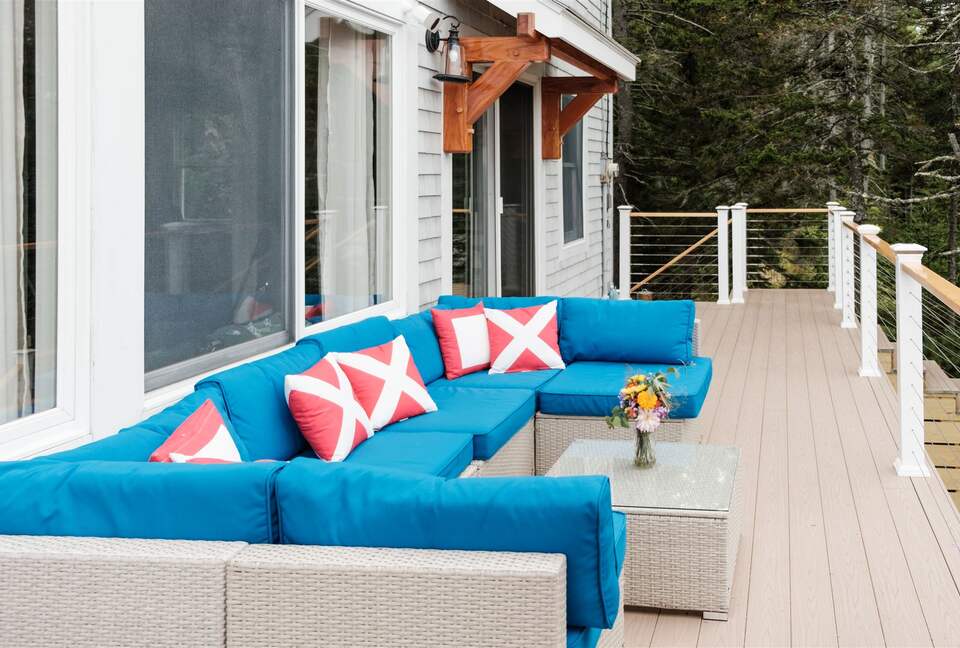 Charming 4-Bed Cottage with Bay Views near Boothbay Harbor - Southport, Maine