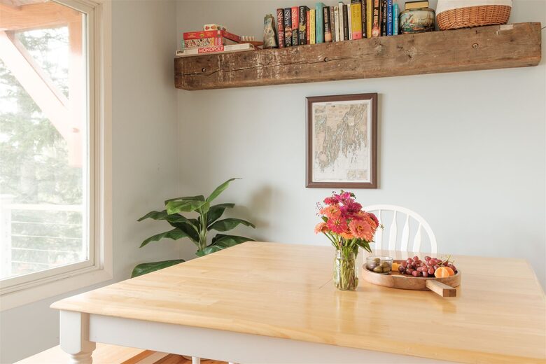 Charming 4-Bed Cottage with Bay Views near Boothbay Harbor - Southport, Maine