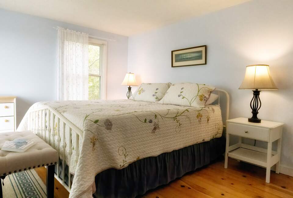 Charming 4-Bed Cottage with Bay Views near Boothbay Harbor - Southport, Maine