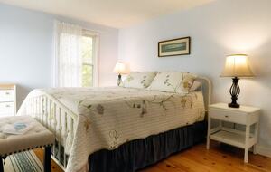 Charming 4-Bed Cottage with Bay Views near Boothbay Harbor - Southport, Maine