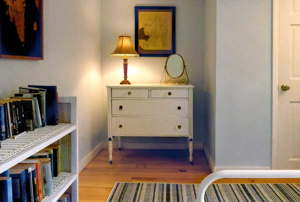 Charming 4-Bed Cottage with Bay Views near Boothbay Harbor - Southport, Maine