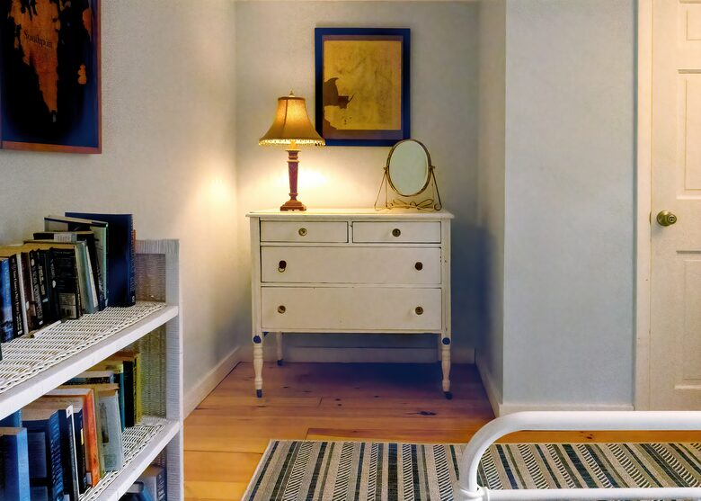 Charming 4-Bed Cottage with Bay Views near Boothbay Harbor - Southport, Maine