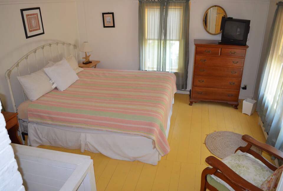 Exquisite East Chop Retreat with Harbor Views - Oak Bluffs, Massachusetts