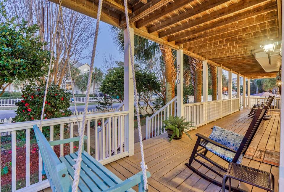 Family-Friendly Destin Escape | Walk to Beach & Shopping - Destin, Florida