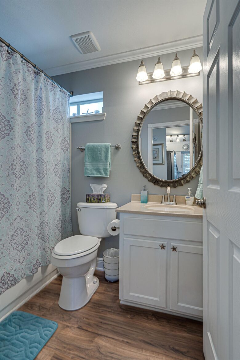 Family-Friendly Destin Escape | Walk to Beach & Shopping - Destin, Florida