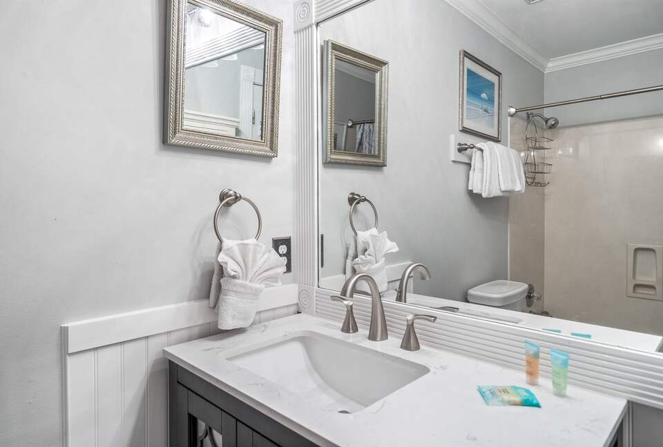 Family-Friendly Destin Escape | Walk to Beach & Shopping - Destin, Florida